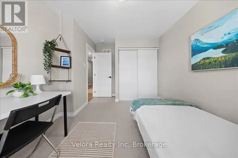 355 Crossway Terrace Ottawa ON K2S 2Z3