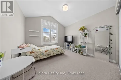 355 Crossway Terrace Ottawa ON K2S 2Z3