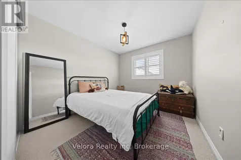 355 Crossway Terrace Ottawa ON K2S 2Z3