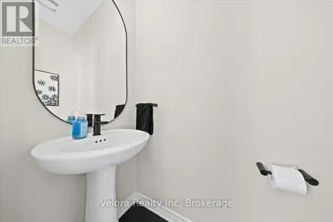 355 Crossway Terrace Ottawa ON K2S 2Z3