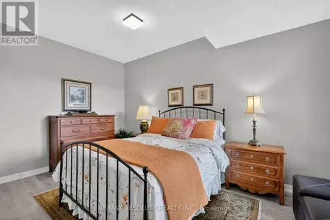 570 De Mazenod Avenue Ottawa ON K1S 5X2