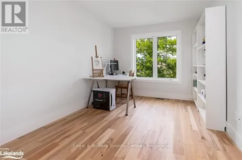364 Yellow Birch Crescent Blue Mountains ON L9Y 0Y5
