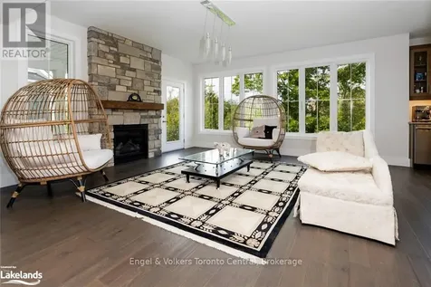 364 Yellow Birch Crescent Blue Mountains ON L9Y 0Y5