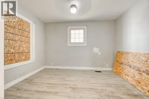 381 Pierre Avenue Windsor ON N9A 2J7