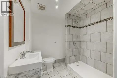 381 Pierre Avenue Windsor ON N9A 2J7