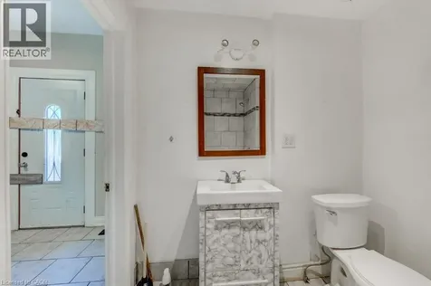 381 Pierre Avenue Windsor ON N9A 2J7
