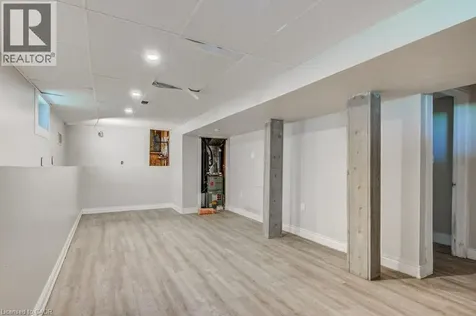 381 Pierre Avenue Windsor ON N9A 2J7