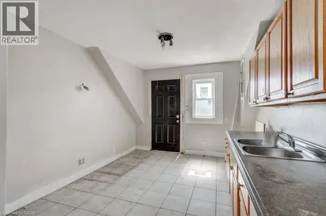 381 Pierre Avenue Windsor ON N9A 2J7
