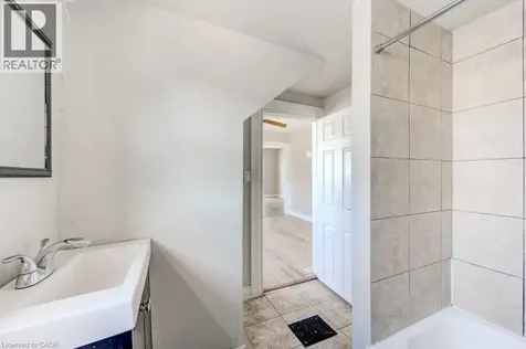 381 Pierre Avenue Windsor ON N9A 2J7