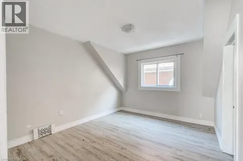 381 Pierre Avenue Windsor ON N9A 2J7