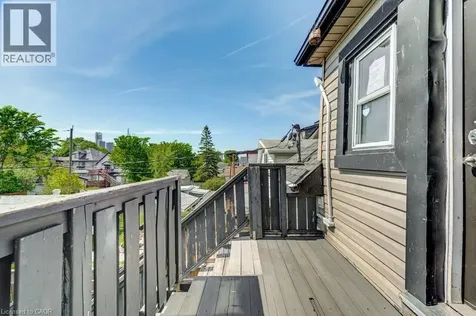 381 Pierre Avenue Windsor ON N9A 2J7