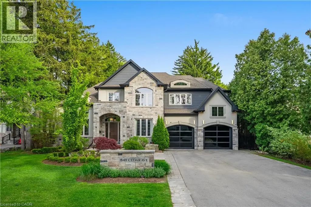 648 Cedar Avenue Burlington ON L7T 2R5
