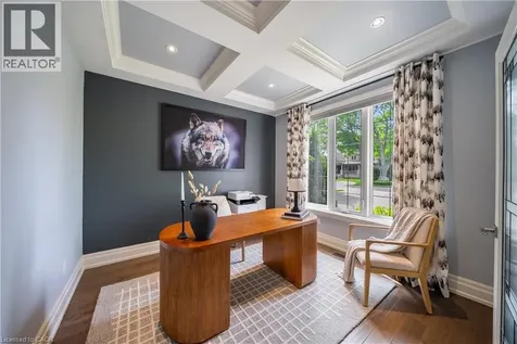 648 Cedar Avenue Burlington ON L7T 2R5