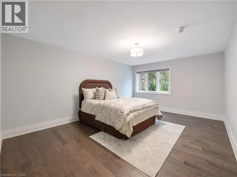 648 Cedar Avenue Burlington ON L7T 2R5