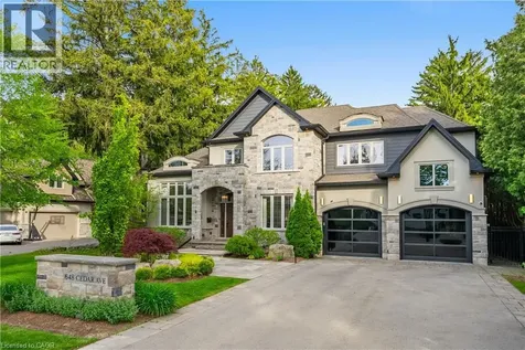 648 Cedar Avenue Burlington ON L7T 2R5