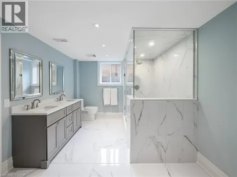 648 Cedar Avenue Burlington ON L7T 2R5