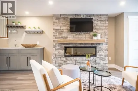 6293 Pinestone Road Niagara Falls ON L2J 4L1
