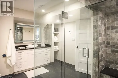 6293 Pinestone Road Niagara Falls ON L2J 4L1