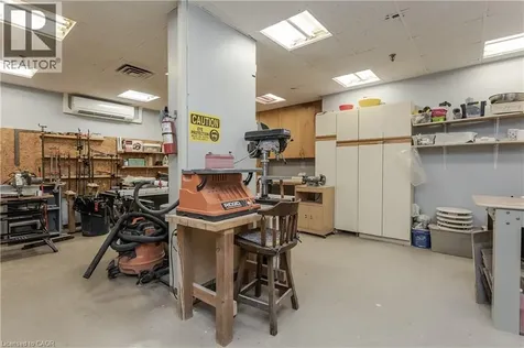 5250 Lakeshore Road Burlington ON L7L 5L2
