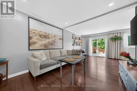 3315 Hogarth Avenue Ottawa ON K1T 1S6
