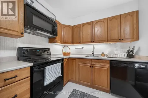 3315 Hogarth Avenue Ottawa ON K1T 1S6