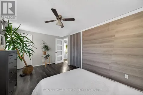 3315 Hogarth Avenue Ottawa ON K1T 1S6