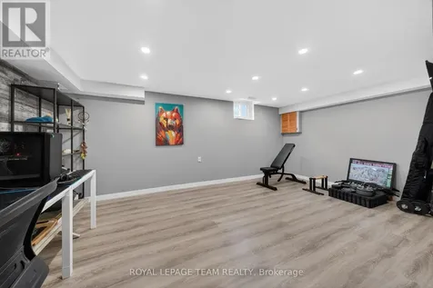 3315 Hogarth Avenue Ottawa ON K1T 1S6