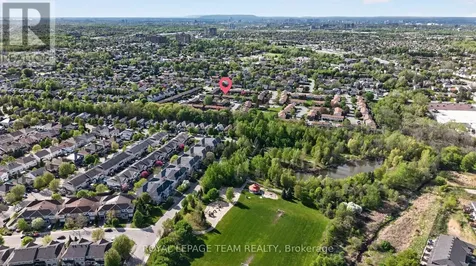 3315 Hogarth Avenue Ottawa ON K1T 1S6