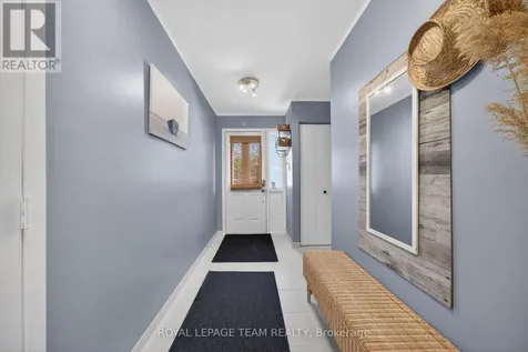 3315 Hogarth Avenue Ottawa ON K1T 1S6