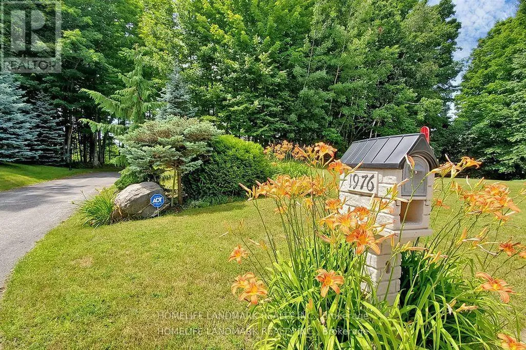 1976 Forest Valley Drive Innisfil ON L9S 4A5