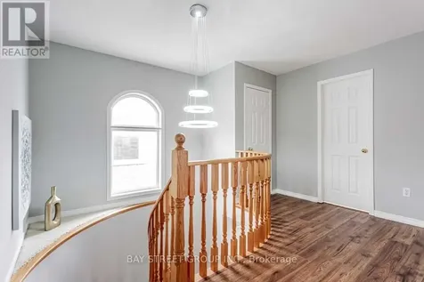 30 Delattaye Avenue Aurora ON L4G 7T8