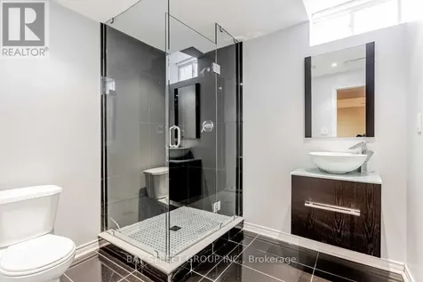 30 Delattaye Avenue Aurora ON L4G 7T8