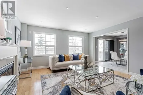 30 Delattaye Avenue Aurora ON L4G 7T8