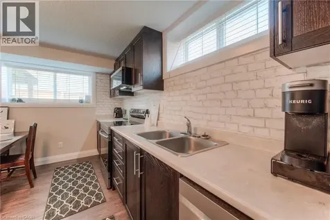 537 Valhalla Crescent Waterloo ON N2T 2J7