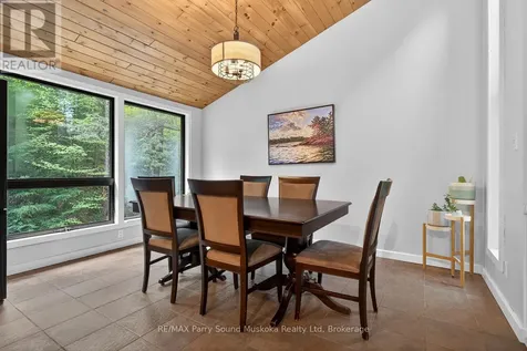 34 Silver Point Drive Seguin ON P2W 2W8