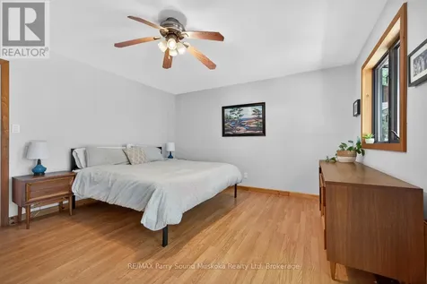 34 Silver Point Drive Seguin ON P2W 2W8