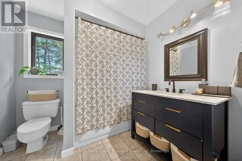 34 Silver Point Drive Seguin ON P2W 2W8