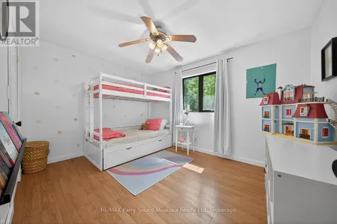 34 Silver Point Drive Seguin ON P2W 2W8