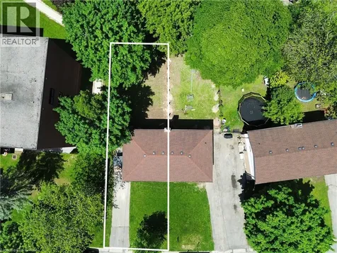57 Oakwood Avenue Simcoe ON N3Y 1H6
