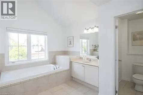 727 Maddocks Trail Milton ON L9T 0E1