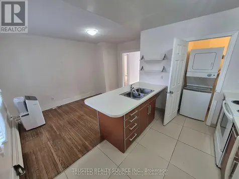 1614 Ontario Street Windsor ON N8Y 1M6