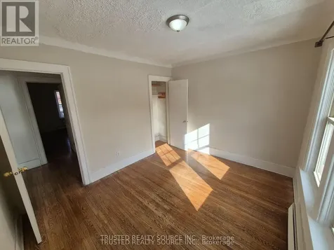 1614 Ontario Street Windsor ON N8Y 1M6