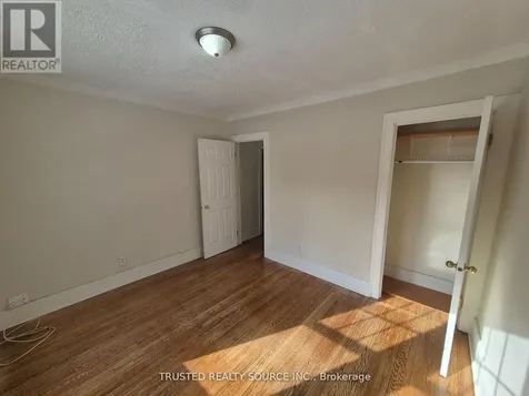 1614 Ontario Street Windsor ON N8Y 1M6