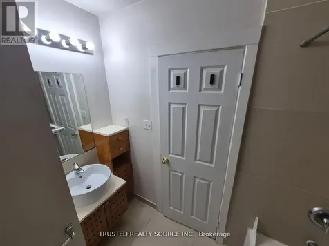 1614 Ontario Street Windsor ON N8Y 1M6