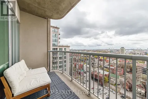 200 Rideau Street Ottawa ON K1N 5Y1