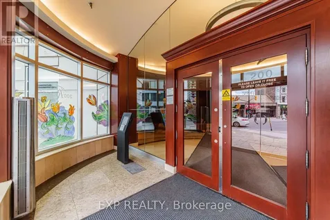 200 Rideau Street Ottawa ON K1N 5Y1