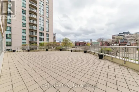 200 Rideau Street Ottawa ON K1N 5Y1