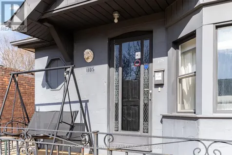 1105 Greenwood Avenue Toronto (east York) ON M4J 4E5