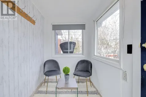 1105 Greenwood Avenue Toronto (east York) ON M4J 4E5