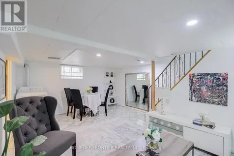 1105 Greenwood Avenue Toronto (east York) ON M4J 4E5